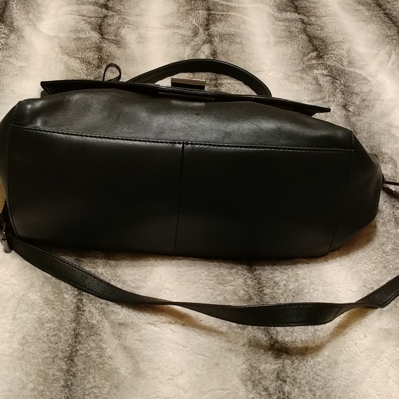 Badgley Mischka Shoulder Bag - Picture 4 of 11